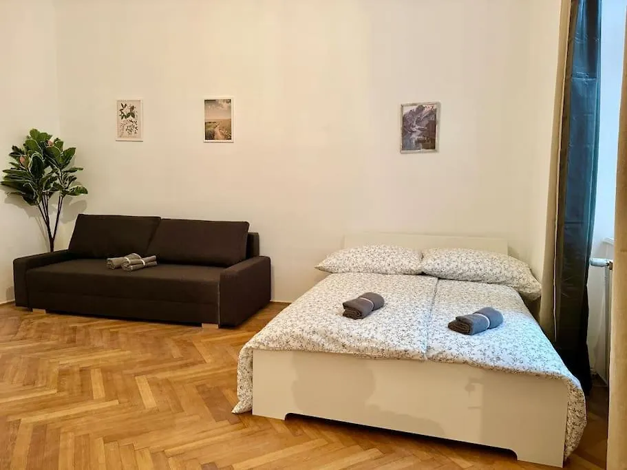 70 M2 Quiet & Calm Apartment With Free Parking Wien